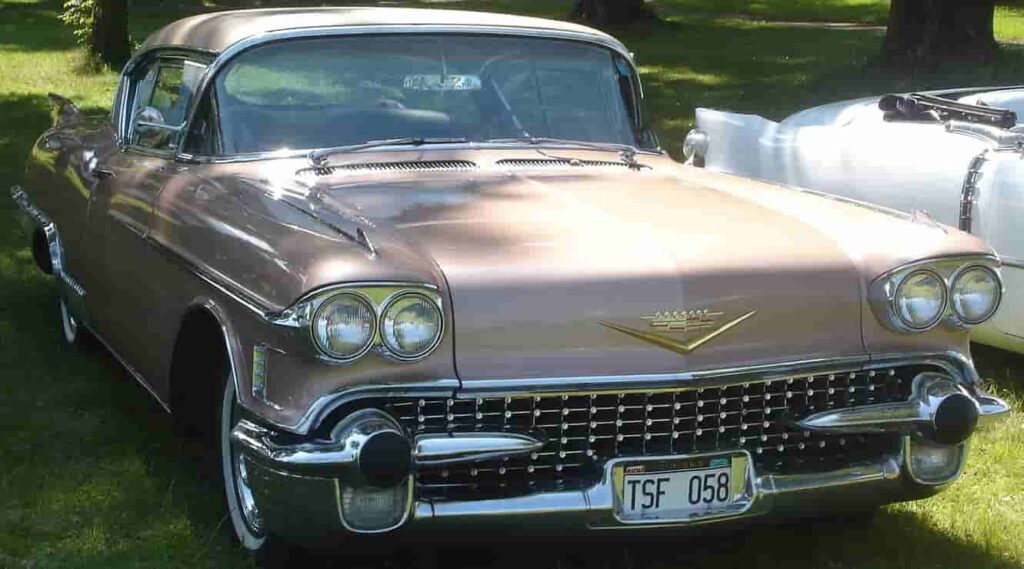 1957-cadillac-with-dual-sealed-beam-headlights