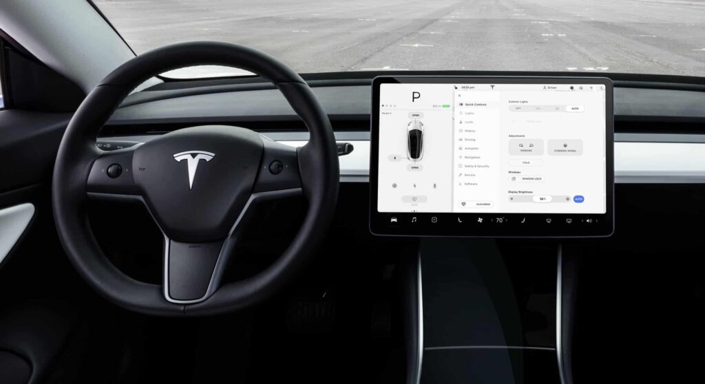 tesla-model-3-interior-screen