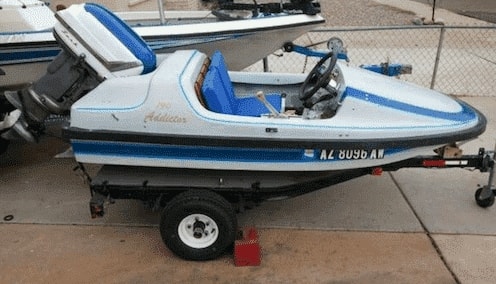 addictor-mini-boat-on-a-trailer