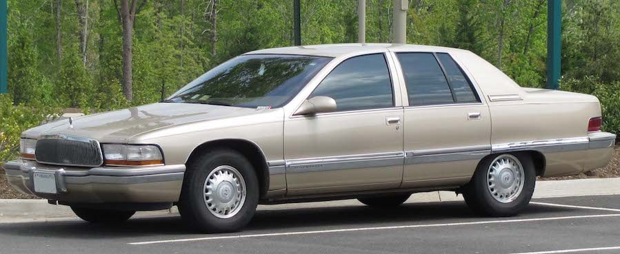 buick-roadmaster-sedan-v8