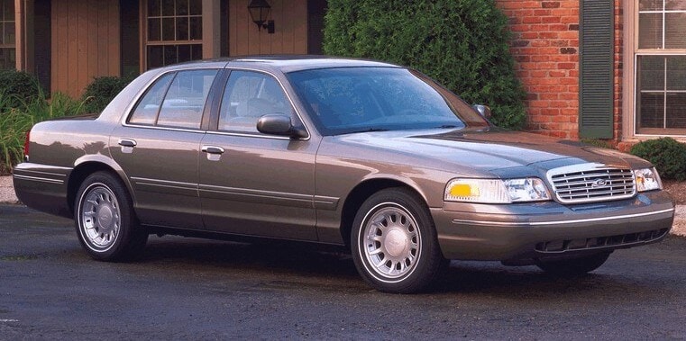 ford-crown-victoria-sedan-silver