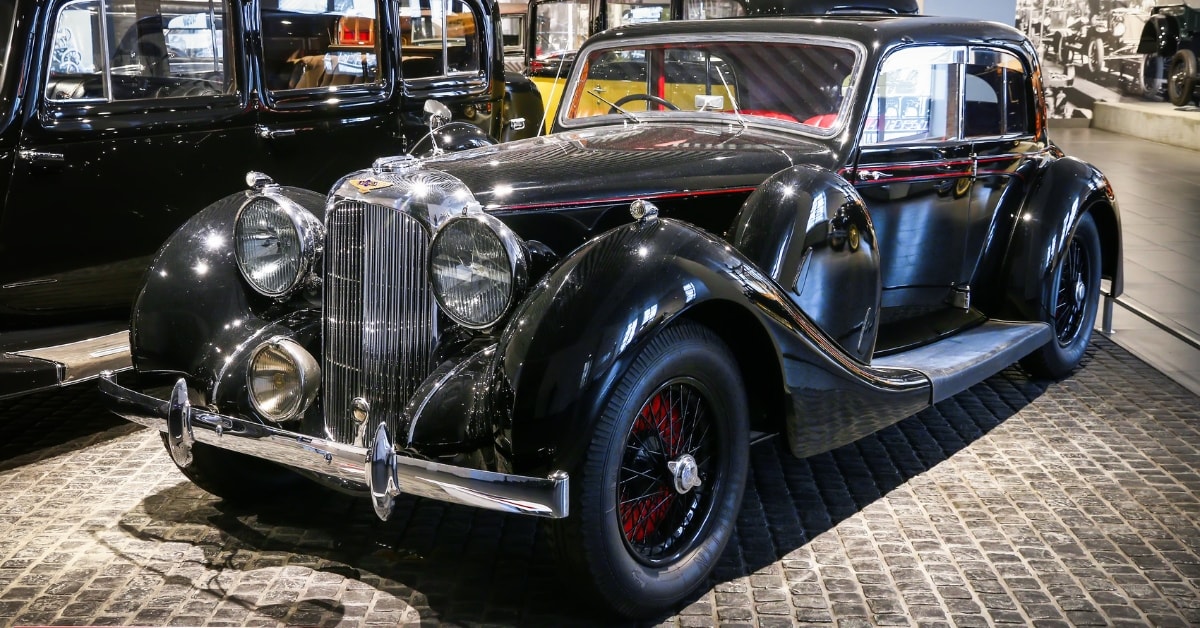 Lagonda V12