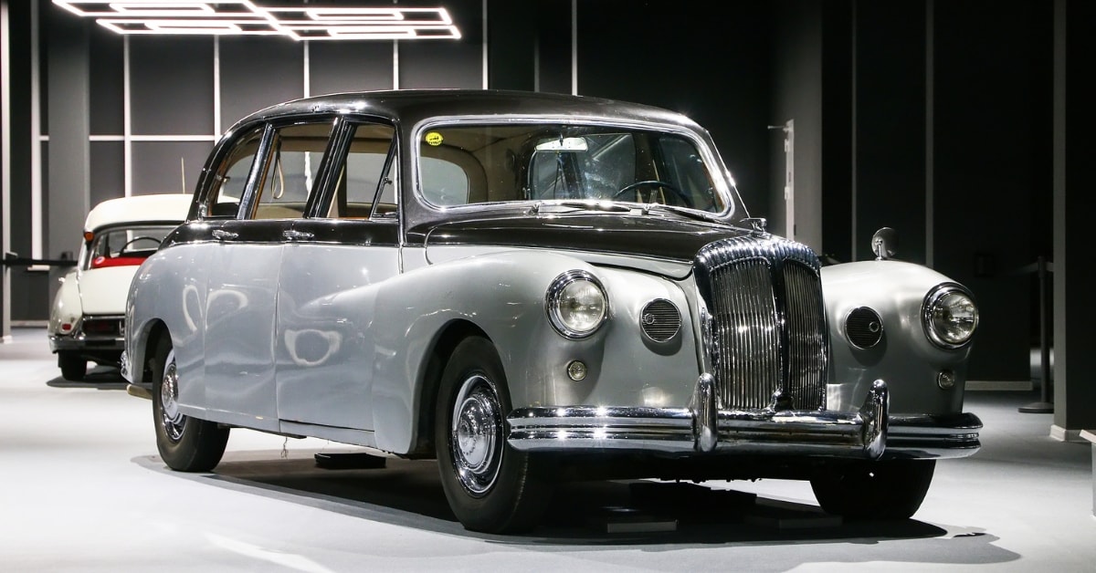 Daimler Majestic Major